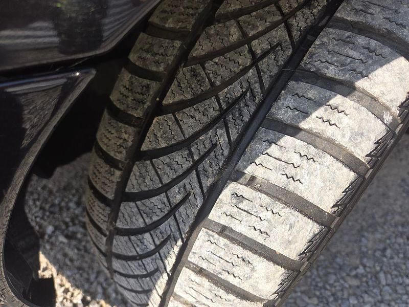 Gebraucht Volvo V70 140 PS (102 kW) 2004 Schwarz Kombi