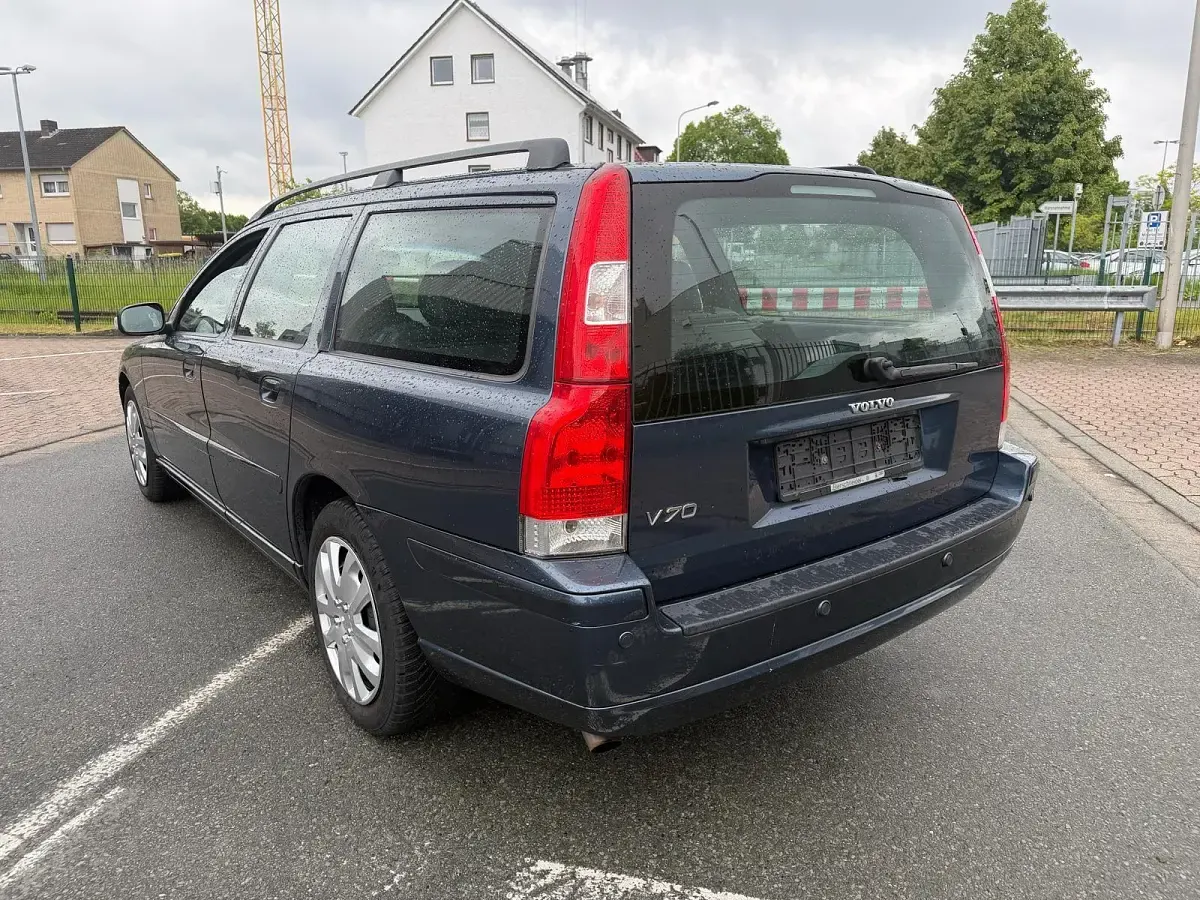 Gebraucht Volvo V70 163 PS (119 kW) 2006 Blau Kombi