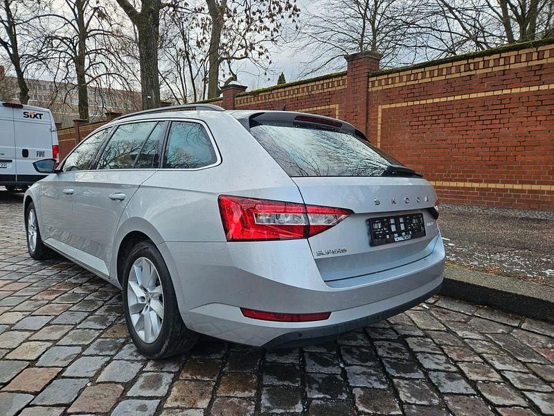 Gebraucht Skoda Superb 156 PS (114 kW) 2020 Kombi