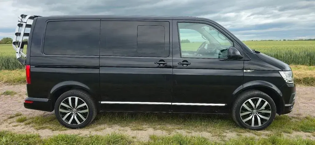 Gebraucht VW Multivan 204 PS (150 kW) 2016 Schwarz Van / Kleinbus