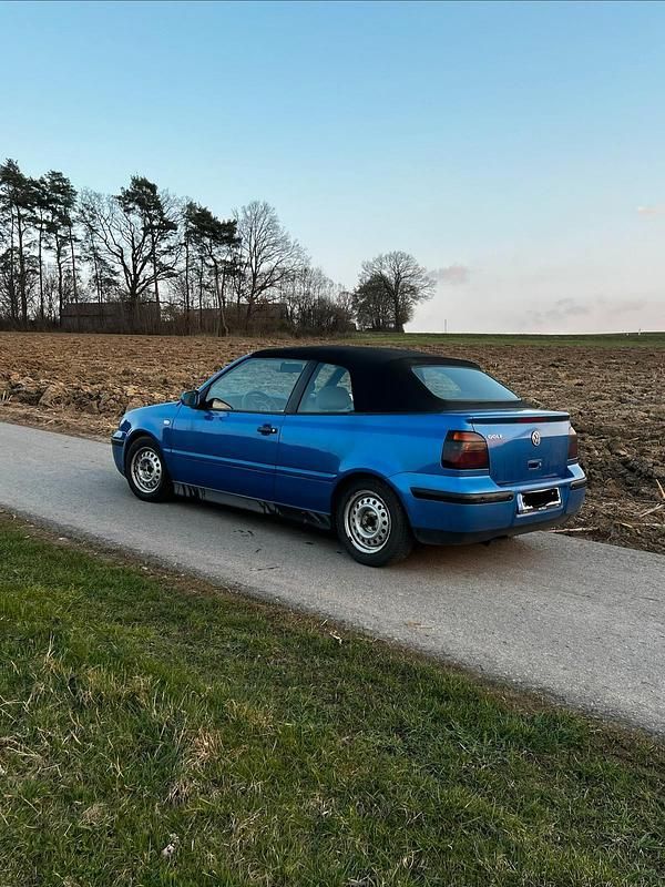 Gebraucht VW Golf Cabriolet 101 PS (74 kW) 2000 Blau Cabrio