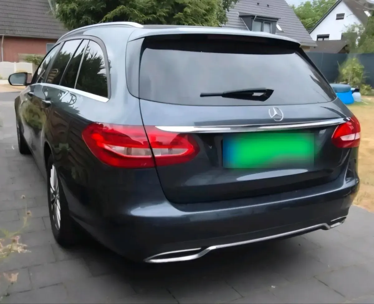 Gebraucht Mercedes C200 136 PS (100 kW) 2015 Grau Kombi