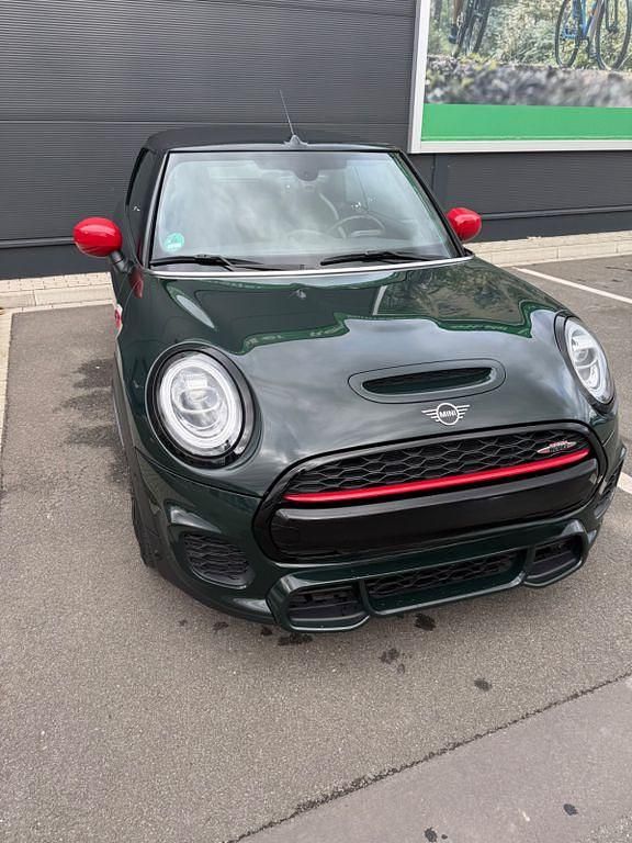 Grün Gebraucht 2021 Mini John Cooper Works Cabriolet Cabrio | 27.490 € (Guter Preis) - Bild 1/4