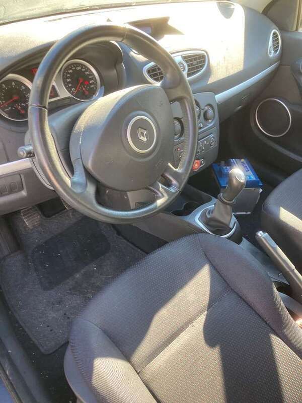 Gebraucht 2006 Renault Clio II Expression Limousine | 3.200 € (Etwas zu teuer) - Bild 1/4