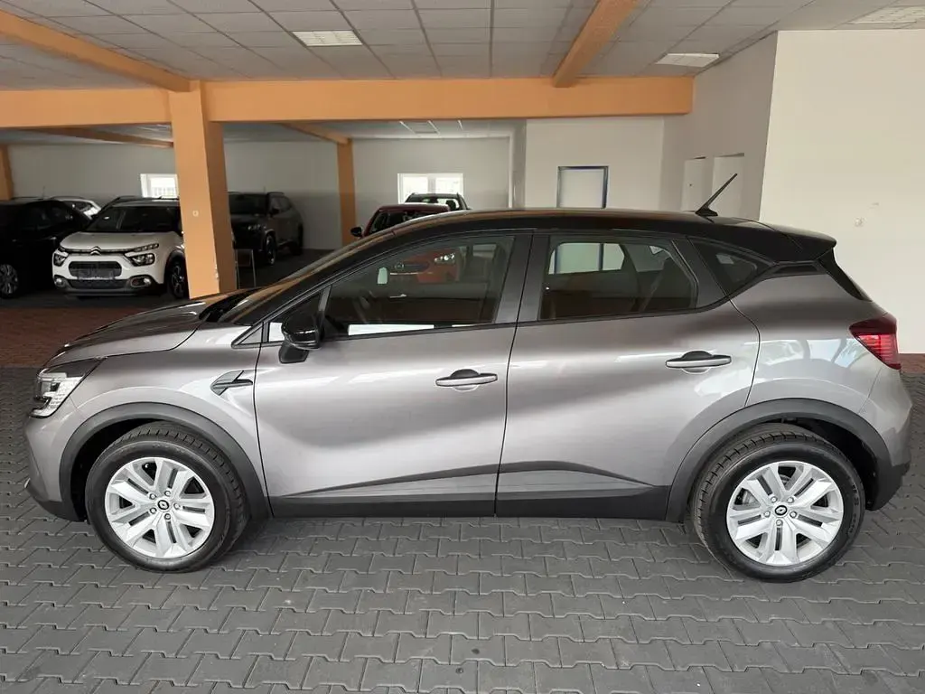 Używany Renault Captur Equilibre 91 KM (66 kW) 2023 Szary SUV