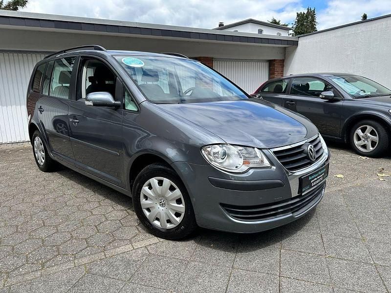 Grau Gebraucht 2007 VW Touran Conceptline Van / Kleinbus | 4.750 € (Fairer Preis) - Bild 1/4