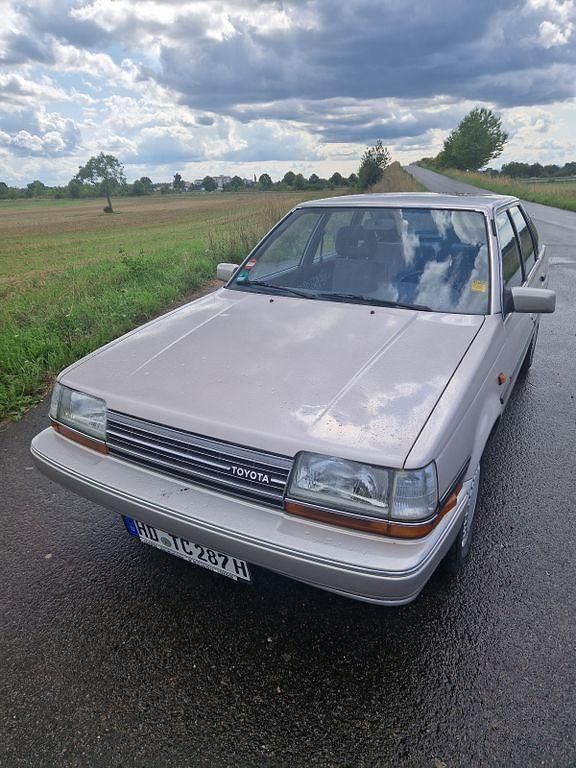 Beige Gebraucht 1987 Toyota Carina II Kleinwagen | 4.950 € - Bild 1/4