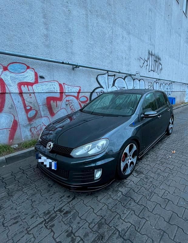 Grau Gebraucht 2009 VW Golf VI GTI Limousine | 6.700 € - Bild 1/4