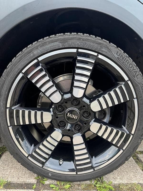 Gebraucht Mini Cooper 136 PS (100 kW) 2024 Schwarz Kleinwagen