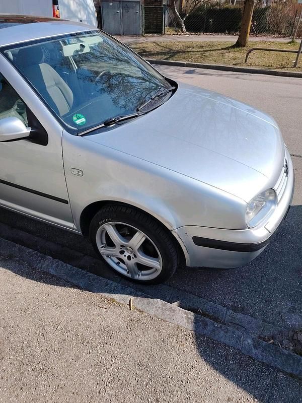 Gebraucht VW Golf IV 102 PS (75 kW) 2001 Silber Kombi