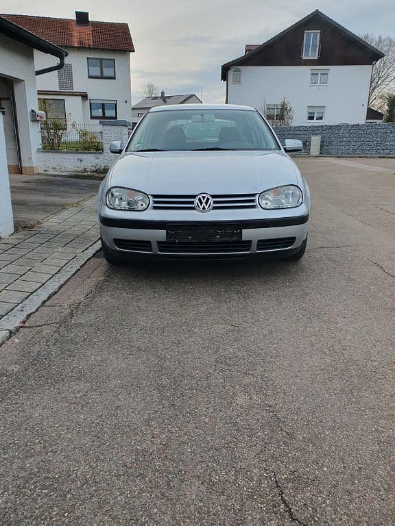 Silber Gebraucht 2001 VW Golf IV Edition Limousine | 2.100 € (Fairer Preis) - Bild 1/4