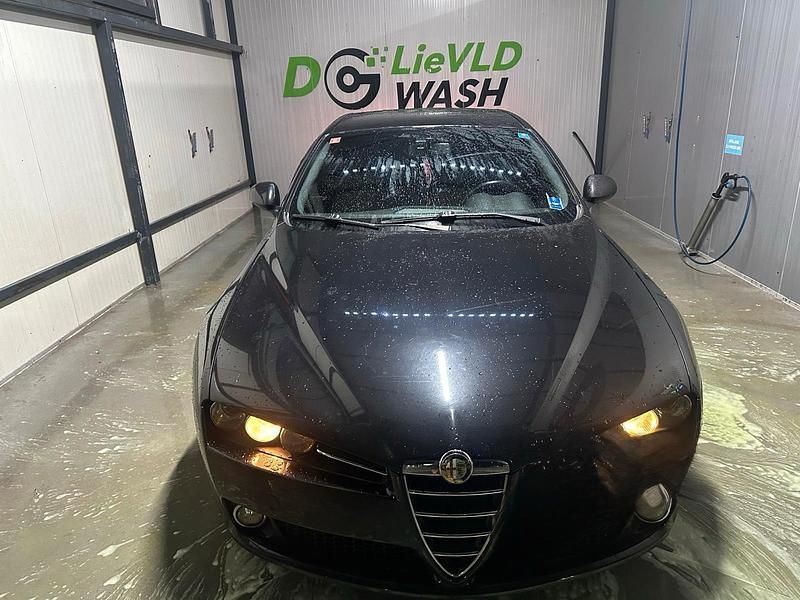 Schwarz Gebraucht 2009 Alfa Romeo 159 Limousine | 3.850 € (Teuer) - Bild 1/4