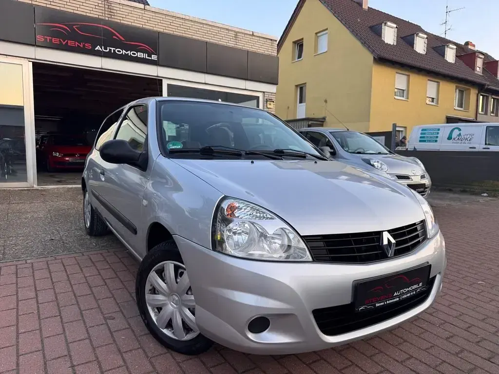 Brugt Renault Clio II Campus 75 HK (55 kW) 2011 Grå Sedan