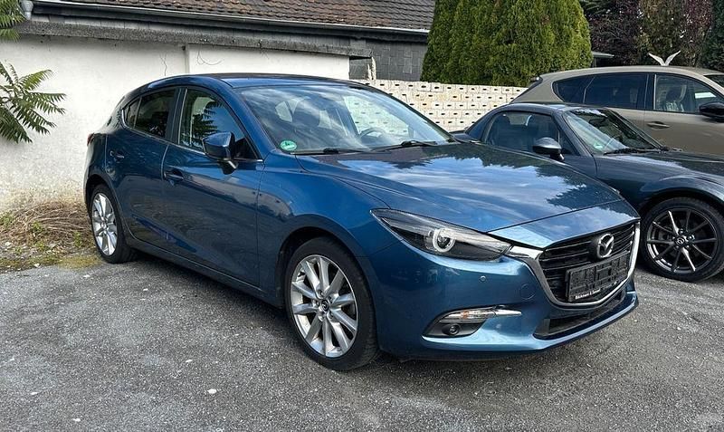 Eternal blue Gebraucht 2018 Mazda 3 Sports-Line Limousine | 12.000 € (Superpreis) - Bild 1/4
