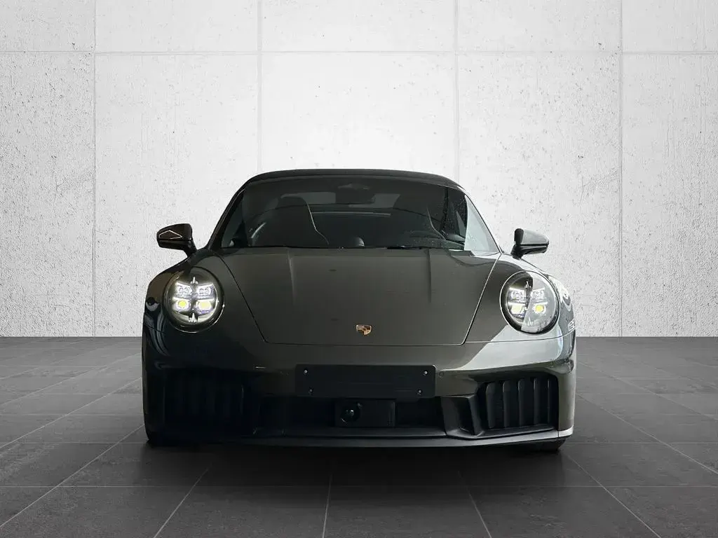 Neu Porsche 911 Carrera GTS 541 PS (397 kW) 2026 Grün Cabrio
