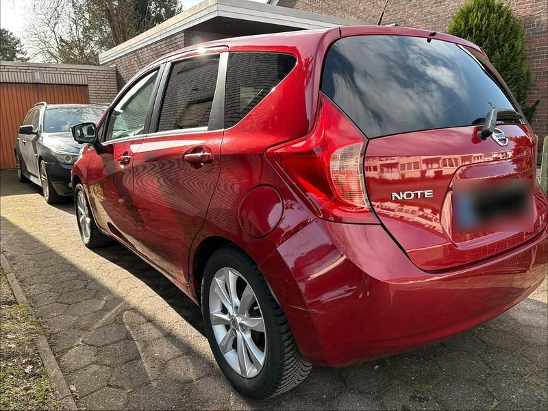 Gebraucht Nissan Note 90 PS (66 kW) 2015 Rot Kleinwagen