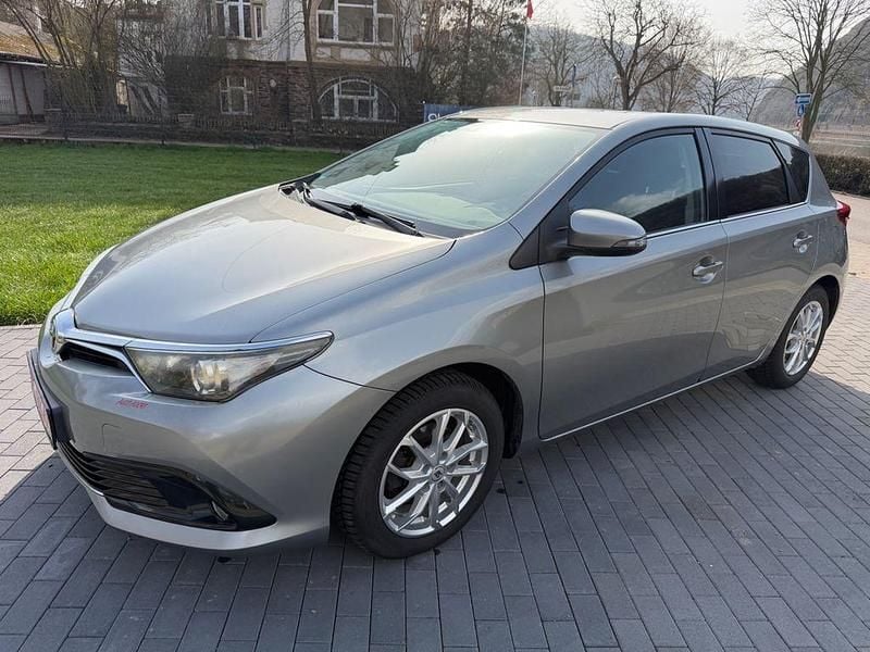 Gebraucht Toyota Auris Design 116 PS (85 kW) 2015 Grau Limousine