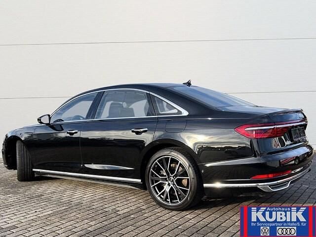 Gebraucht Audi A8L Ambiente 449 PS (330 kW) 2021 Mythosschwarz metallic Limousine