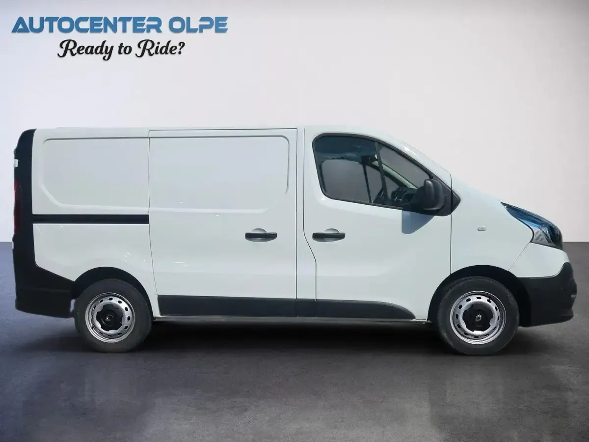 Gebraucht Renault Trafic 95 PS (69 kW) 2016 Weiß Van / Kleinbus
