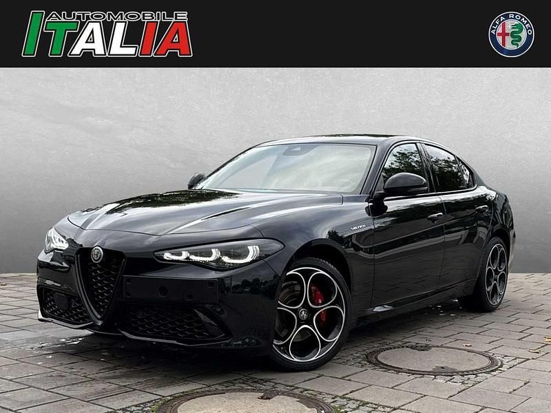 Neu Alfa Romeo Giulia Veloce 280 PS (205 kW) 2025 Schwarz (nero vulcano) Limousine