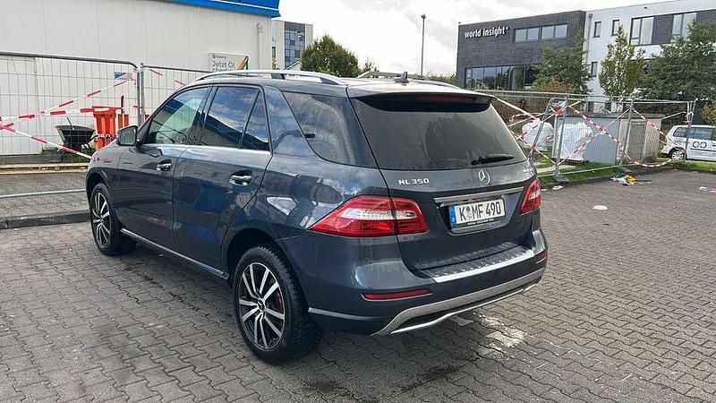 Gebraucht Mercedes ML350 258 PS (189 kW) 2013 Blau SUV