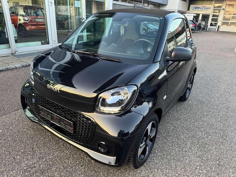 Schwarz Gebraucht 2020 Smart ForTwo Electric Drive Passion Kleinwagen | 8.990 € (Guter Preis) - Bild 1/4