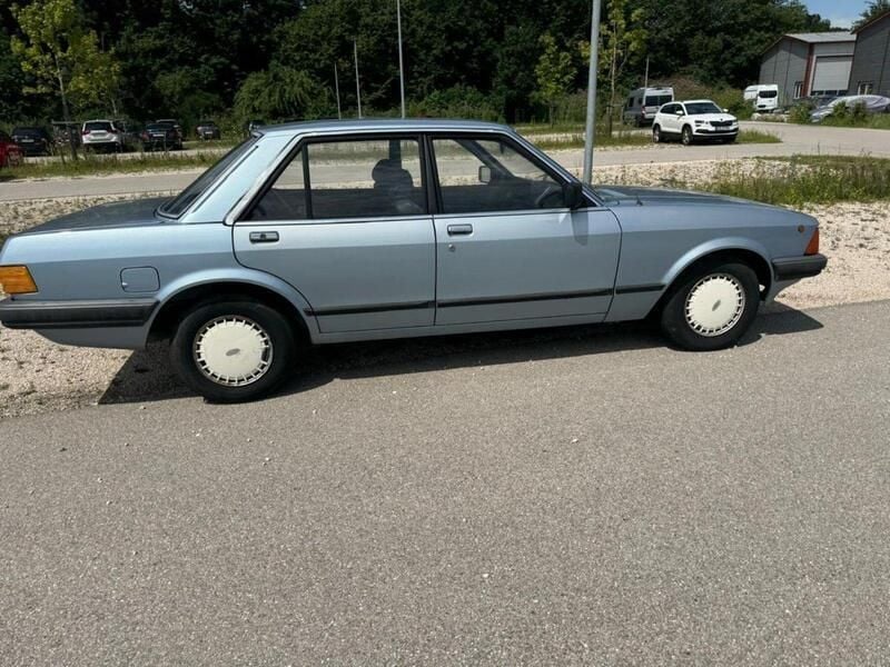 Blau Gebraucht 1981 Ford Granada Limousine | 2.222 € - Bild 1/4