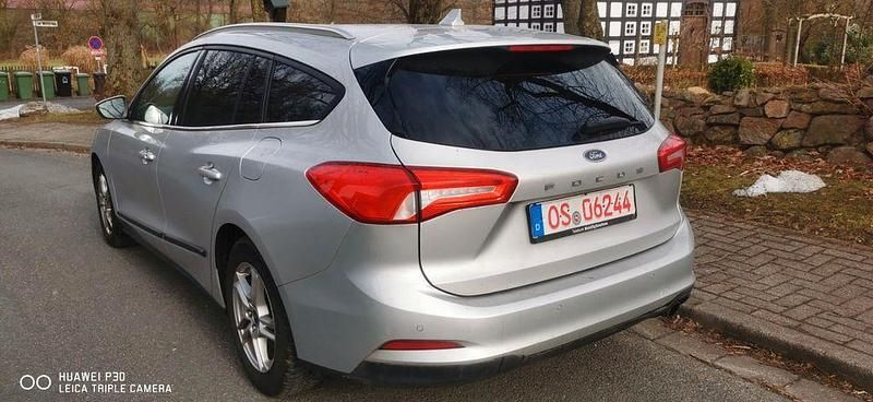 Gebraucht Ford Focus Cool & Connect 120 PS (88 kW) 2020 Silber Kombi