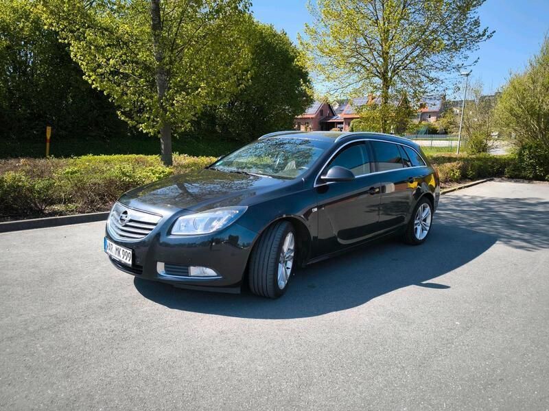 Schwarz Gebraucht 2009 Opel Insignia OPC Kombi | 3.200 € (Guter Preis) - Bild 1/4