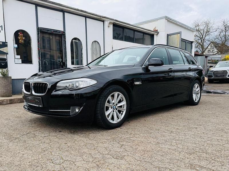 Gebraucht BMW 520 184 PS (135 kW) 2012 Schwarz Kombi