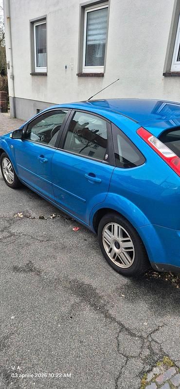 Gebraucht Ford Focus 116 PS (85 kW) 2006 Blau Limousine