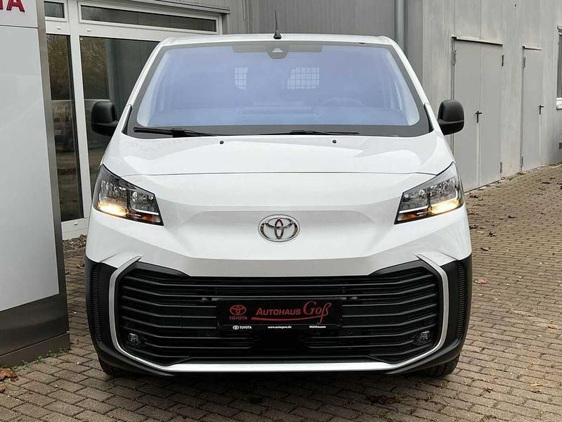 Gebraucht Toyota Proace 144 PS (105 kW) 2024 Weiß Van / Kleinbus