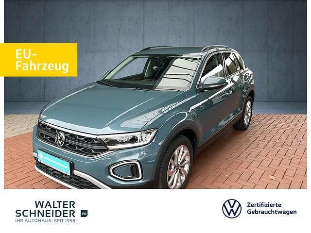 Gebraucht VW T-Roc Life 116 PS (85 kW) 2024 Petroleum blue metallic SUV