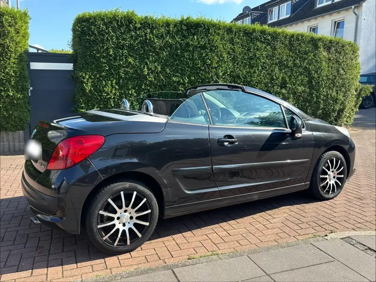 Gebraucht Peugeot 207 CC 120 PS (88 kW) 2009 Schwarz Cabrio