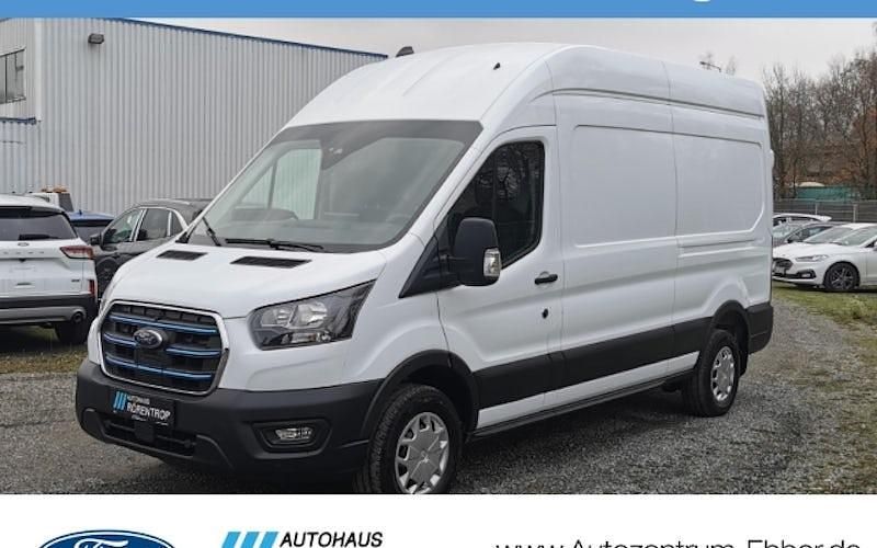 Weiß Gebraucht 2022 Ford E-Transit Trend Van | 38.971 € (Etwas zu teuer) - Bild 1/4