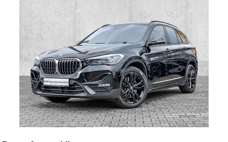 Schwarz Gebraucht 2022 BMW X1 Sport Line SUV | 22.990 € (Fairer Preis) - Bild 1/4