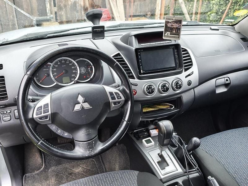 Usata Mitsubishi L200 178 CV (130 kW) 2014 Argento Pick-up