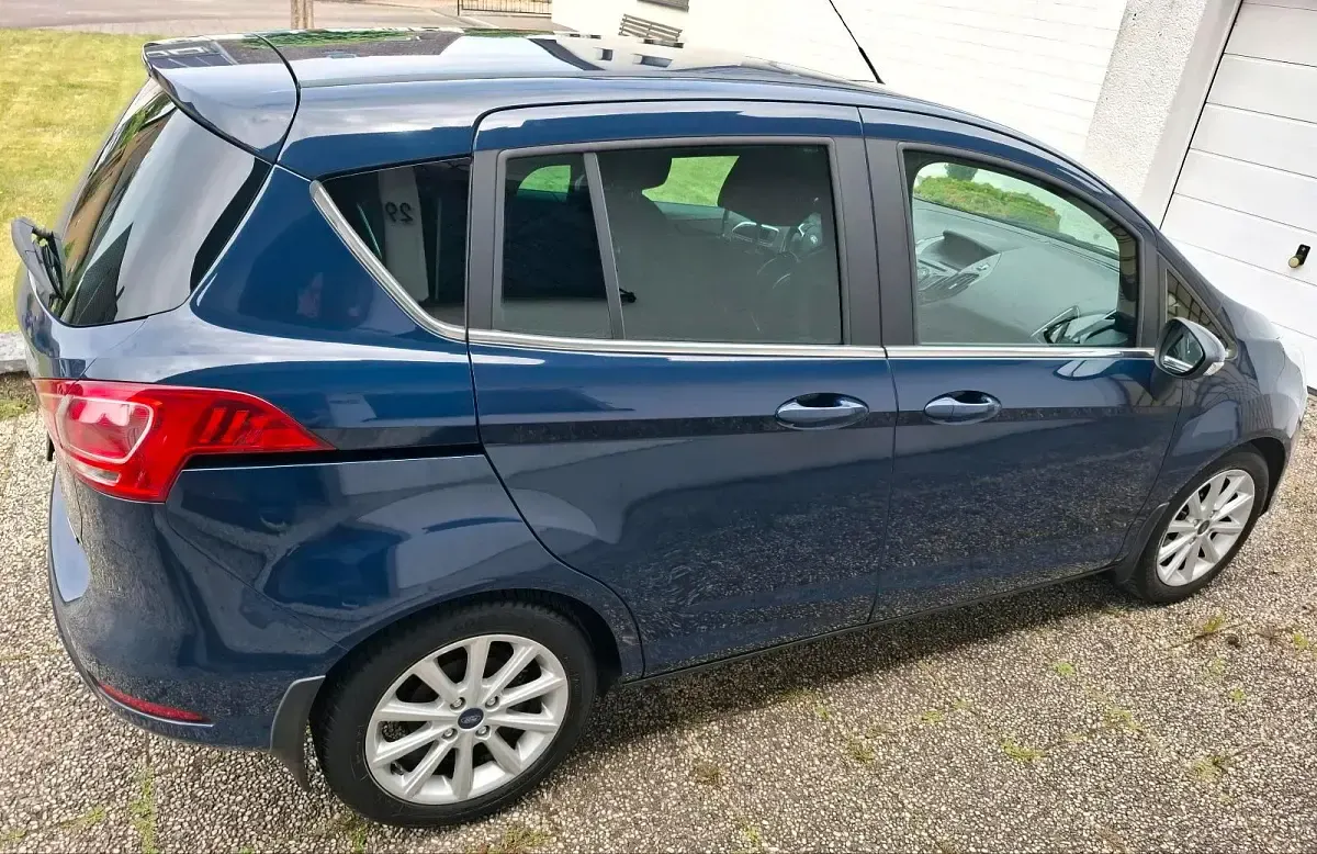 Gebraucht Ford B-MAX Titanium 125 PS (91 kW) 2017 Blau Van / Kleinbus