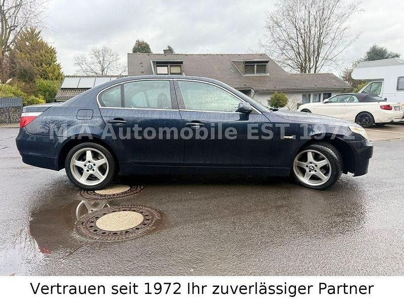 Gebraucht BMW 523 M Sport 177 PS (130 kW) 2007 Monacoblau metallic Limousine