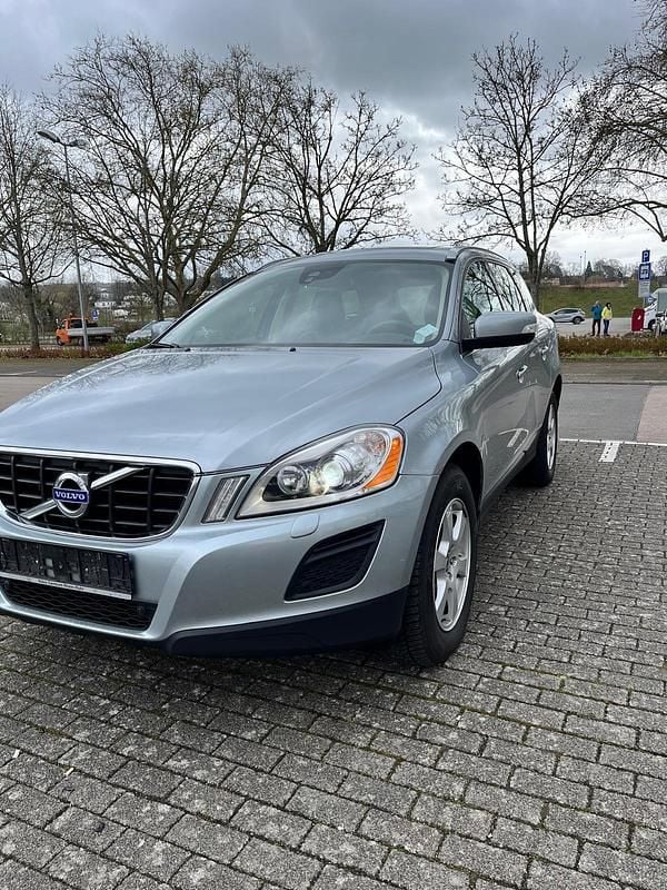 Gebraucht Volvo XC60 215 PS (158 kW) 2012 Silber SUV