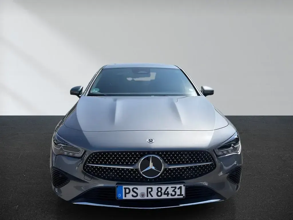 Gebraucht Mercedes CLA200 Edition 150 PS (110 kW) 2025 Grau Coupé
