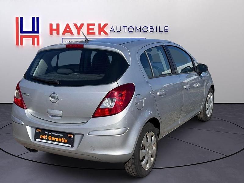 Gebraucht Opel Corsa Edition 86 PS (63 kW) 2012 Silber Limousine