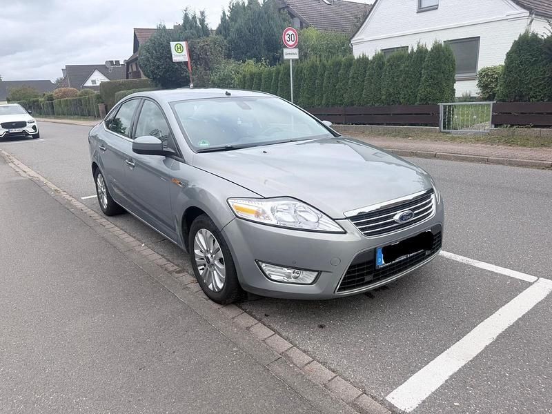 Grau Gebraucht 2007 Ford Mondeo Ghia Limousine | 4.350 € (Teuer) - Bild 1/4