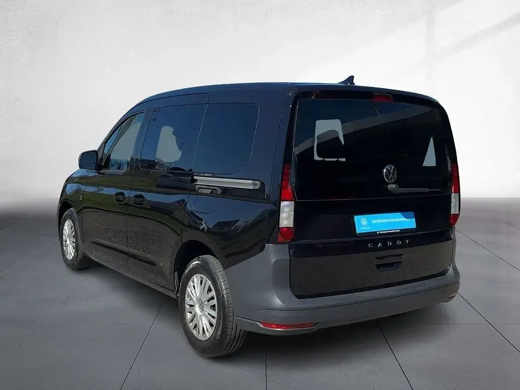 Usata VW Caddy Basis 102 CV (75 kW) 2022 Nero Monovolume