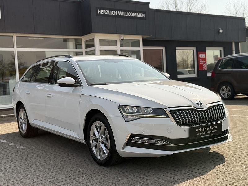 Gebraucht Skoda Superb Ambition 218 PS (160 kW) 2021 Weiß Kombi