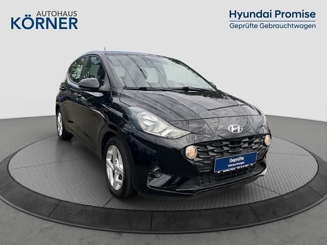 Schwarz Gebraucht 2021 Hyundai i10 Trend Kleinwagen | 12.900 € (Fairer Preis) - Bild 1/4