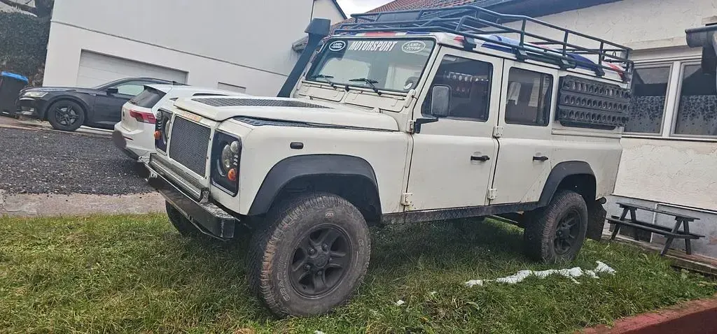 Gebraucht Land Rover Defender 122 PS (89 kW) 2004 Weiß Kombi