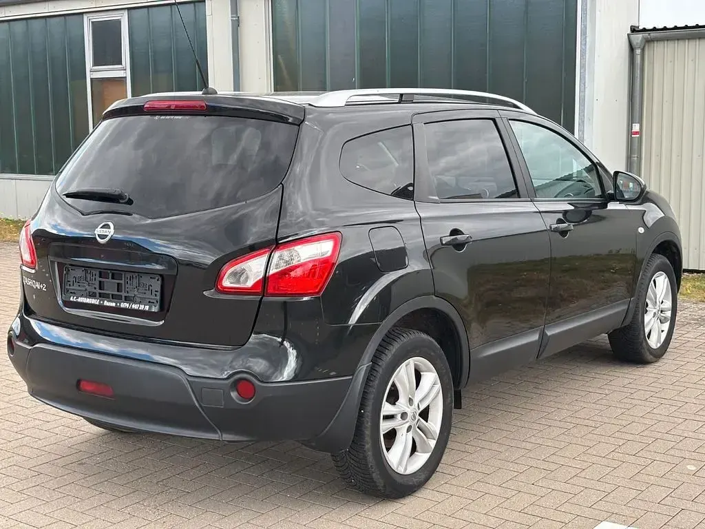 Gebraucht Nissan Qashqai +2 141 PS (103 kW) 2012 Schwarz SUV