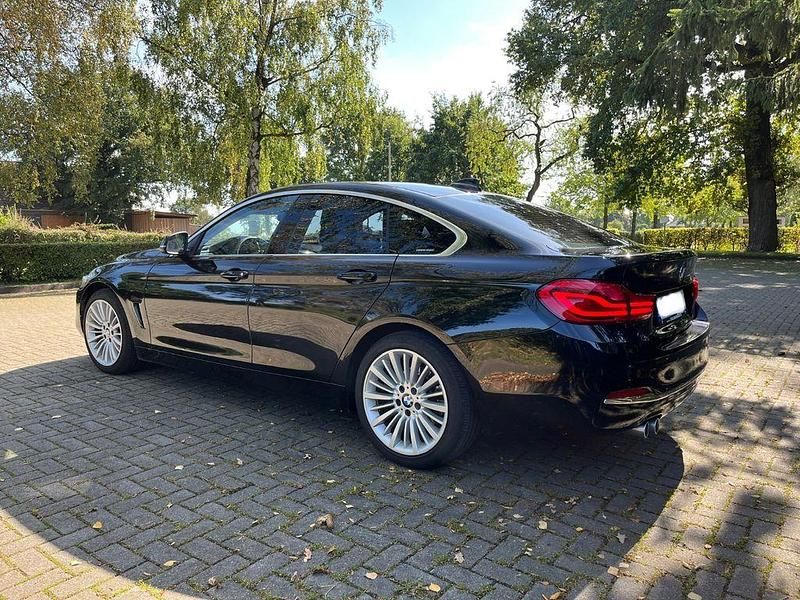 Schwarz Gebraucht 2017 BMW 420 Gran Coupé Luxury Line Coupé | 20.900 € (Etwas zu teuer) - Bild 1/4