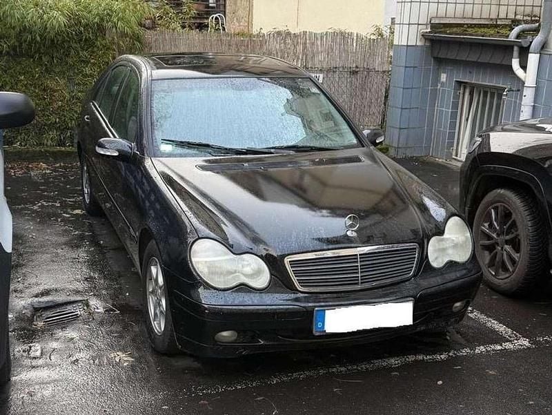 Gebraucht Mercedes C180 Classic 129 PS (94 kW) 2001 Schwarz Limousine